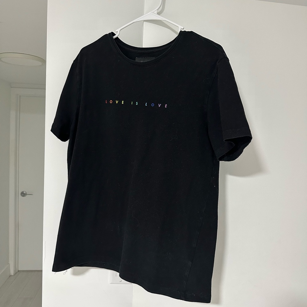 LaMania T-shirt Women Love is Love M
